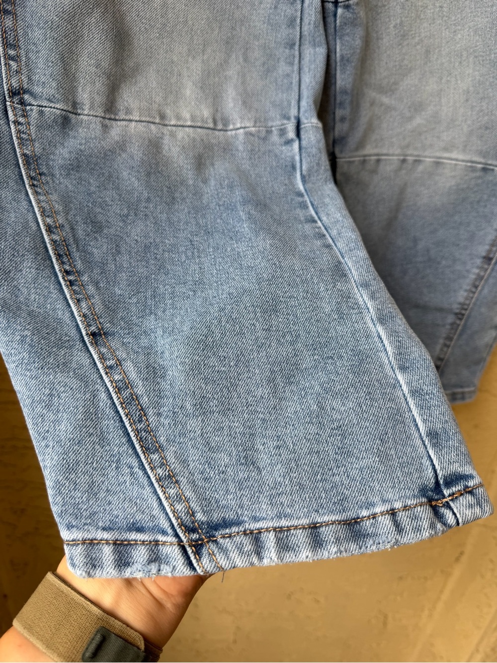 BCBGeneration Barrel Leg Jeans 0/24 Light Blue - Picture 6 of 12